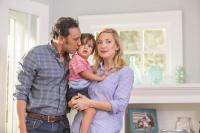 Kate Hudson, Ayden Bivek, Aasif Mandvi